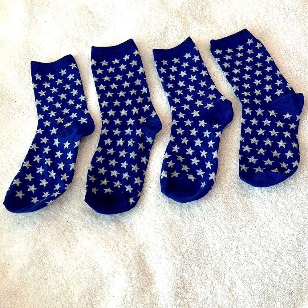 ⭐️ 1 pair of socks blue with white stars like a US flag  women size